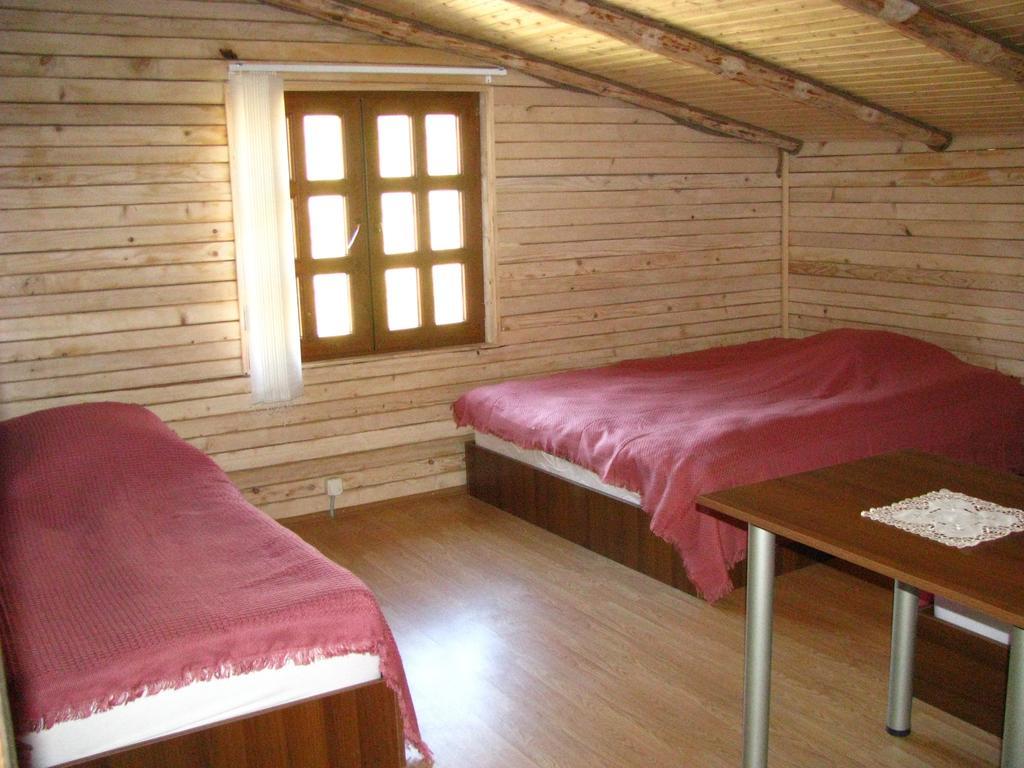 Guest House Shina Omalo Habitación foto